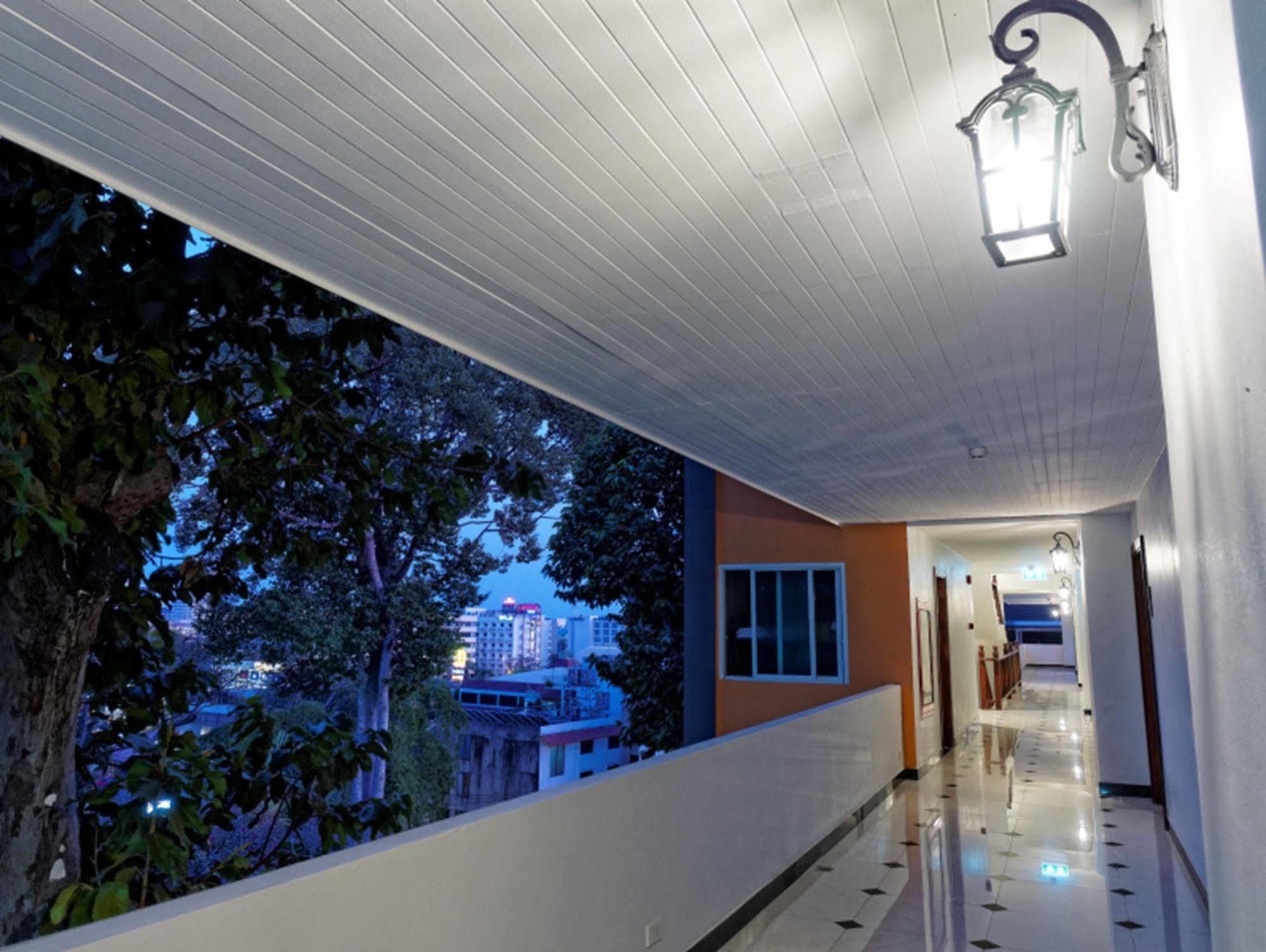 Hotel Pattaya Blue Sky Zewnętrze zdjęcie